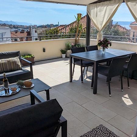 Prime Location Penthouse Apt With A Large Terrace سبليت المظهر الخارجي الصورة